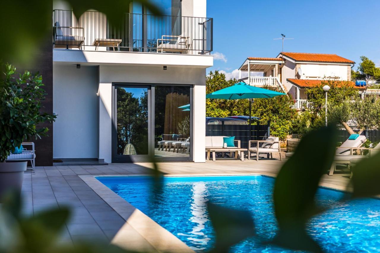 Апартаменты Olive Tree Mansion Вир Экстерьер фото