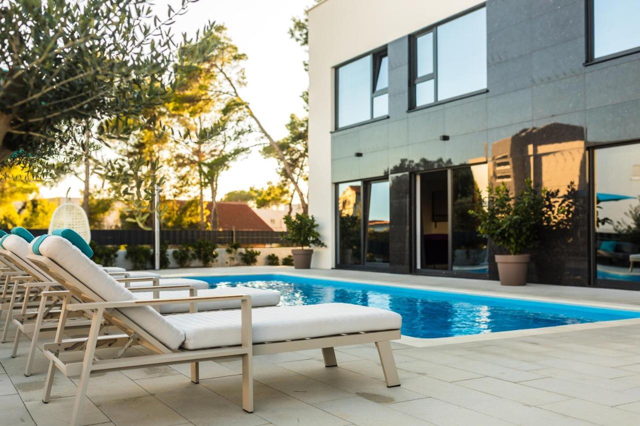 Апартаменты Olive Tree Mansion Вир Экстерьер фото