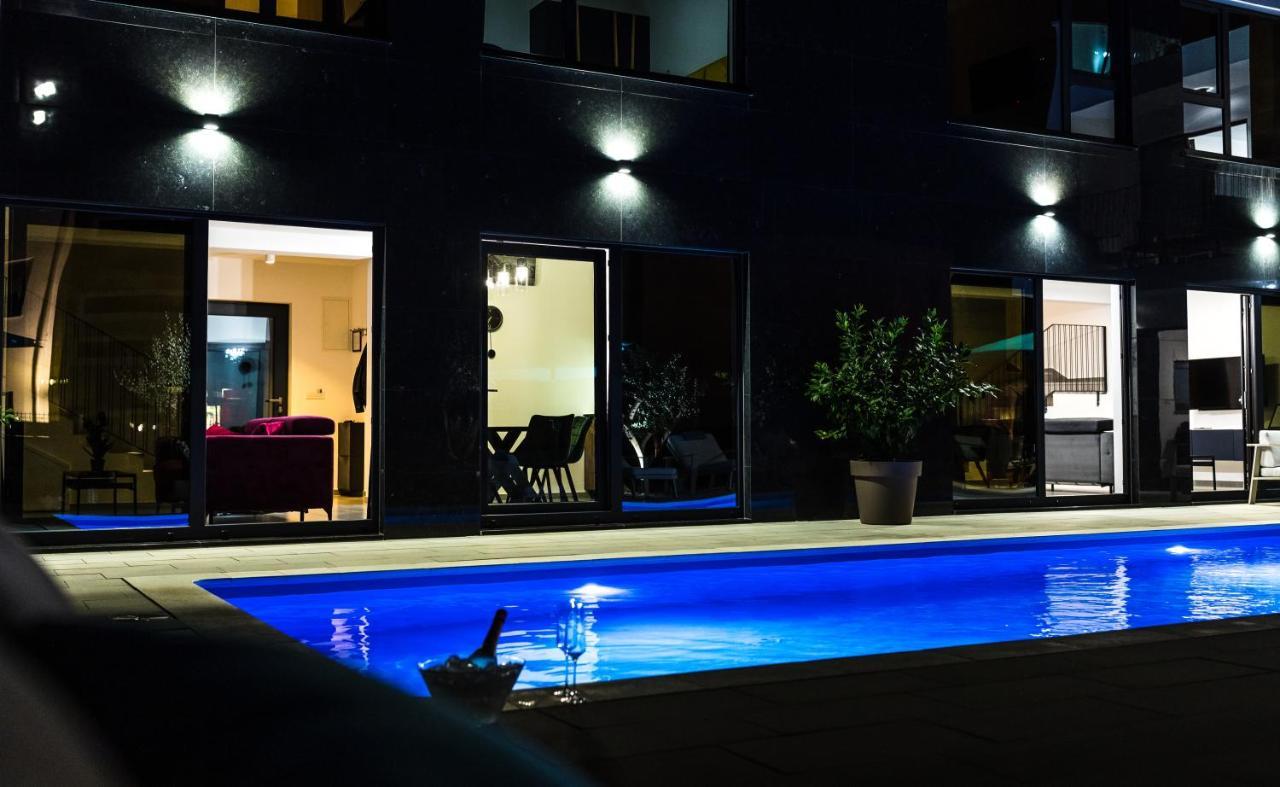 Апартаменты Olive Tree Mansion Вир Экстерьер фото