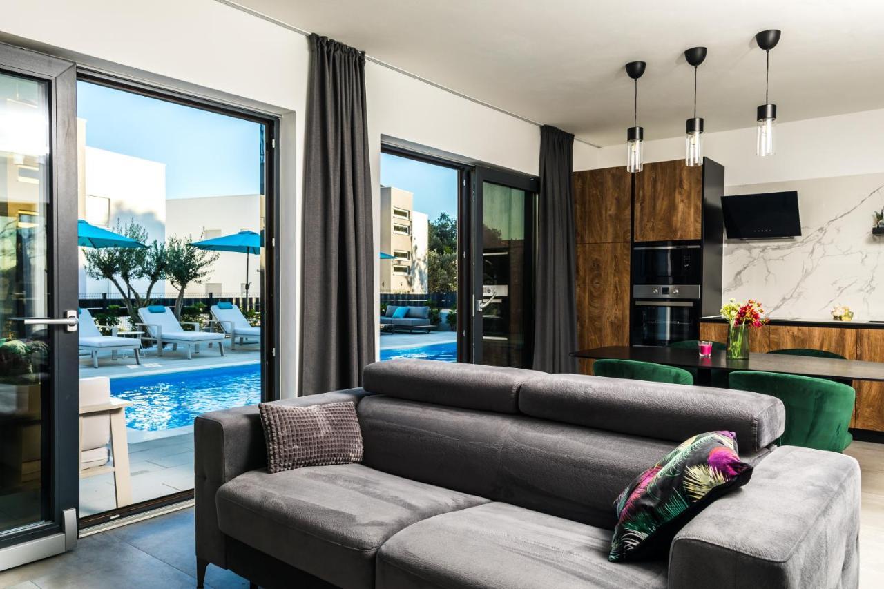 Апартаменты Olive Tree Mansion Вир Экстерьер фото